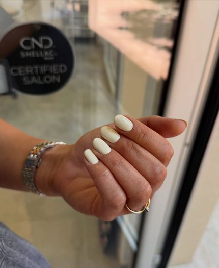 CND Shellac Certified Salon oznaka na vratima